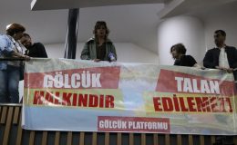 Eşi belediyeye karşı protestoya katıldı, Tanju Özcan ‘Ben de seni protesto ediyorum’ dedi