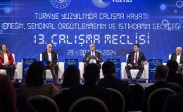 Yandaş sendika, bakanın önünde eleştirdi: Asgari ücret tepkisi