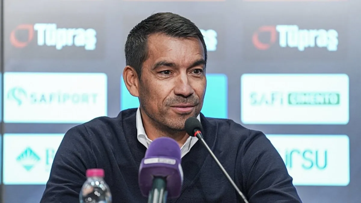 Giovanni van Bronckhorst: “Şampiyonluk yarışının içinde olmak istiyoruz”