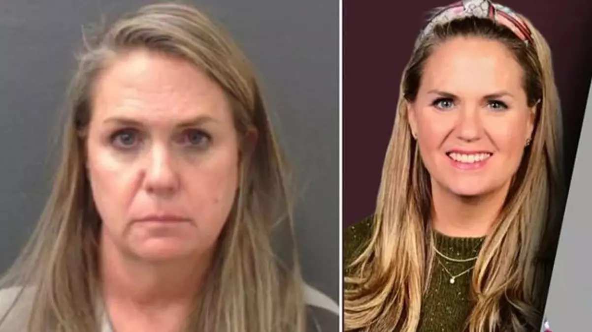 Teksas’ta ihbar üzerine inşaat halindeki eve giren polis, kadın öğretmeni öğrencisi ile uygunsuz bir şekilde yakaladı