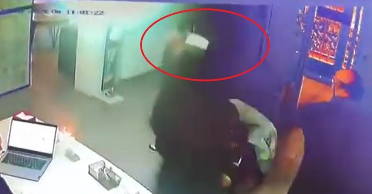 Yabancı uyruklu hasta dişçiyi bıçakladı